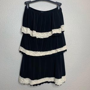 JUDITH MARCH Black Tiered Dress w Crochet Trim S